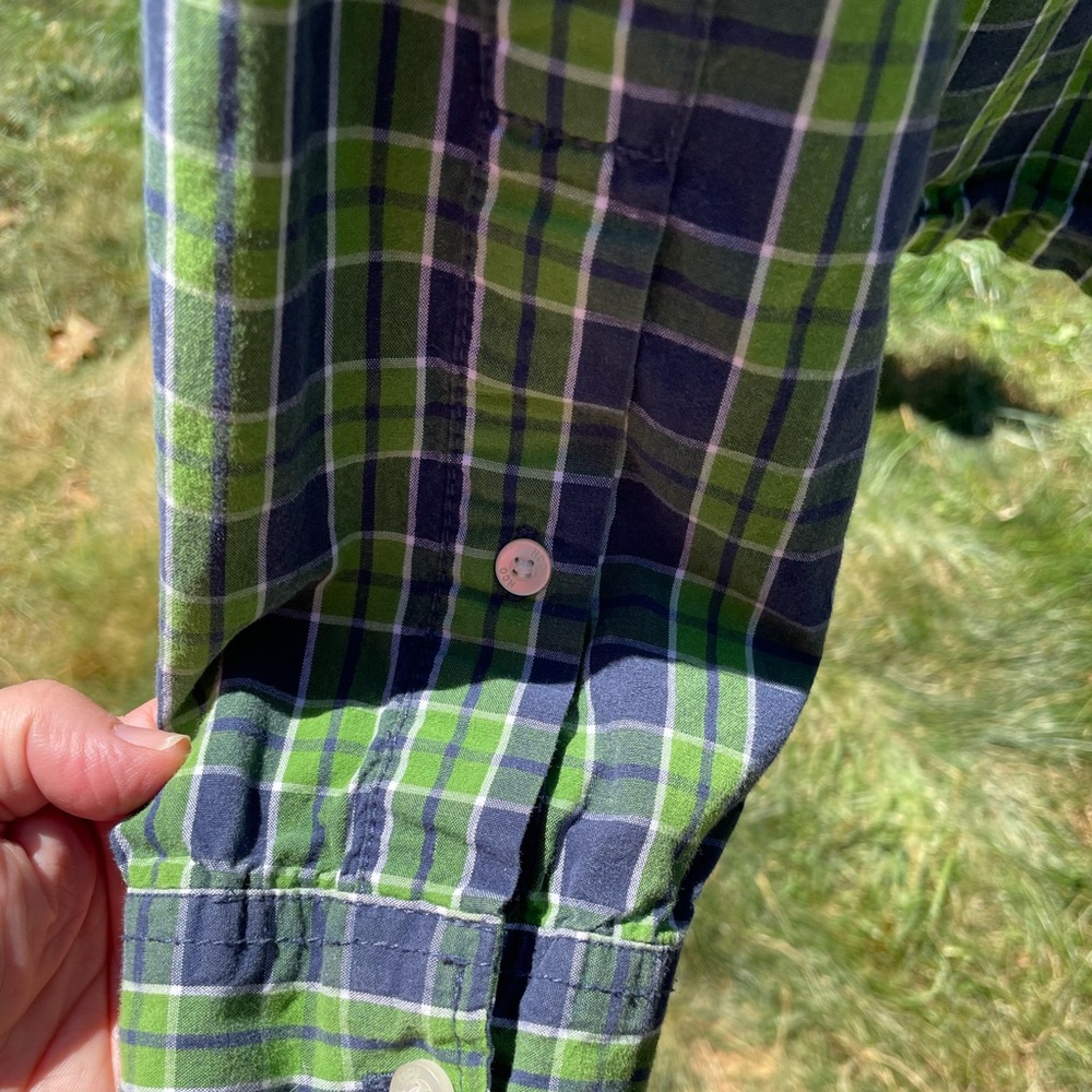 Hollister Mens plaid button down shirt - Picture 5 of 9